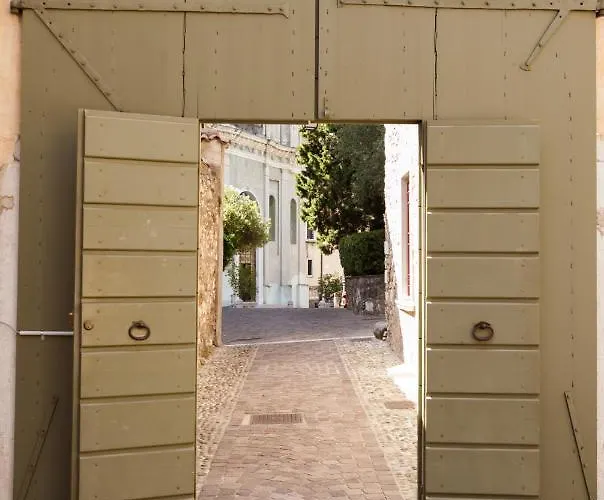 Ξενοδοχείο με διαμερίσματα Antica Torre San Felice del Benaco
